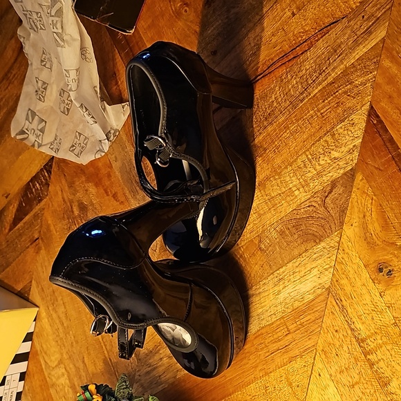 T.U.K black chunky high heel sz 7 - Picture 3 of 16